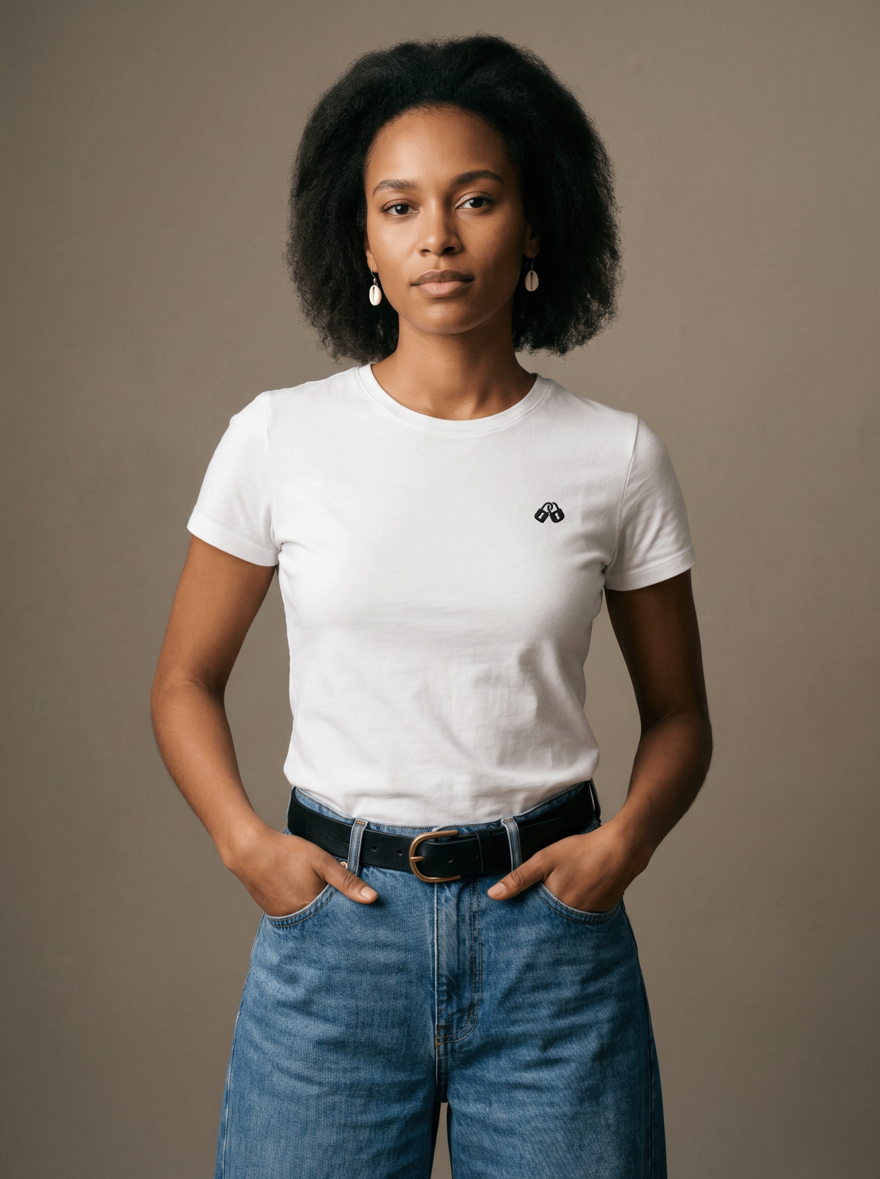 CAMISETA LOCK BLANCA MODELO