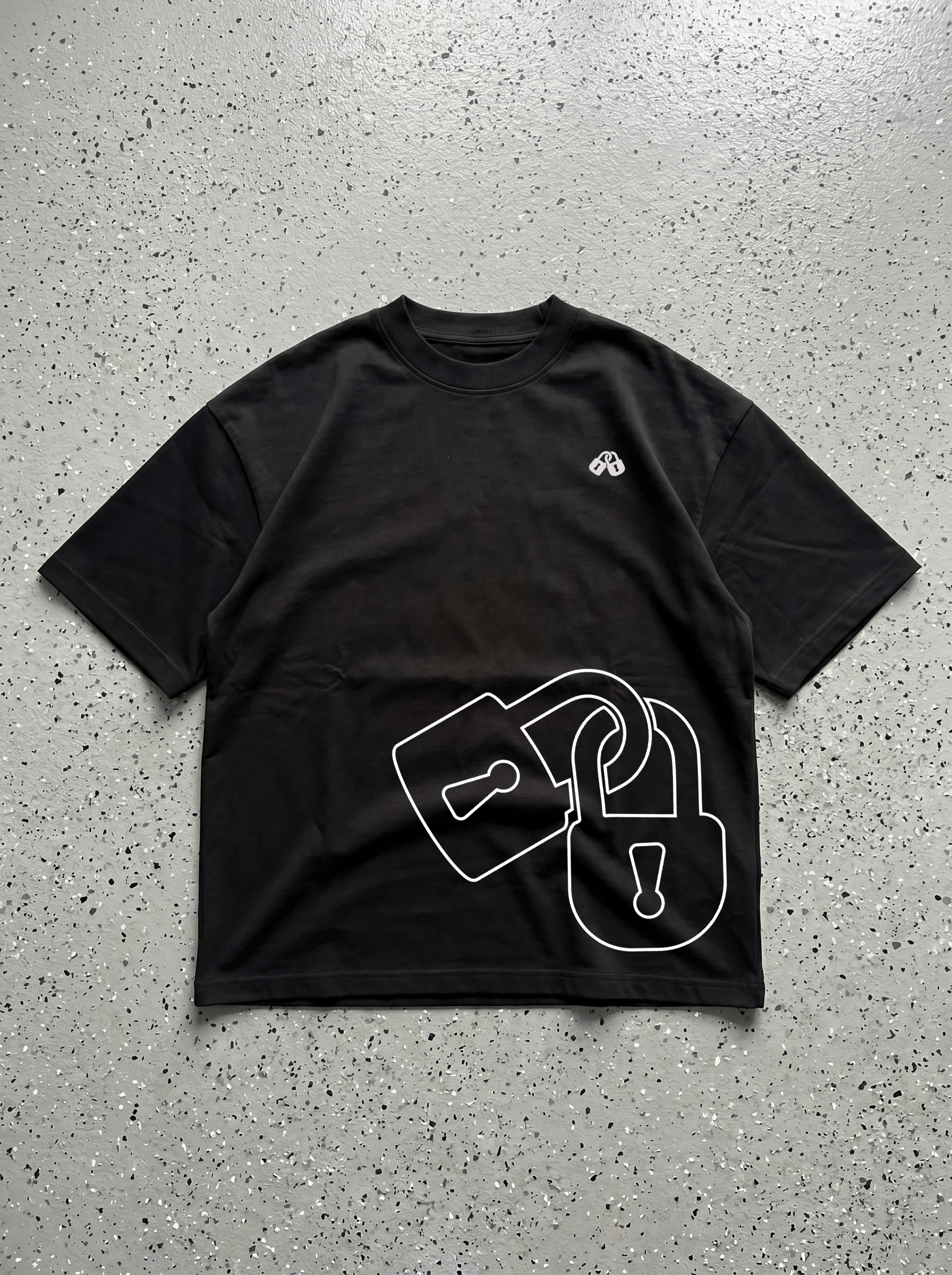camiseta negra urban modelo
