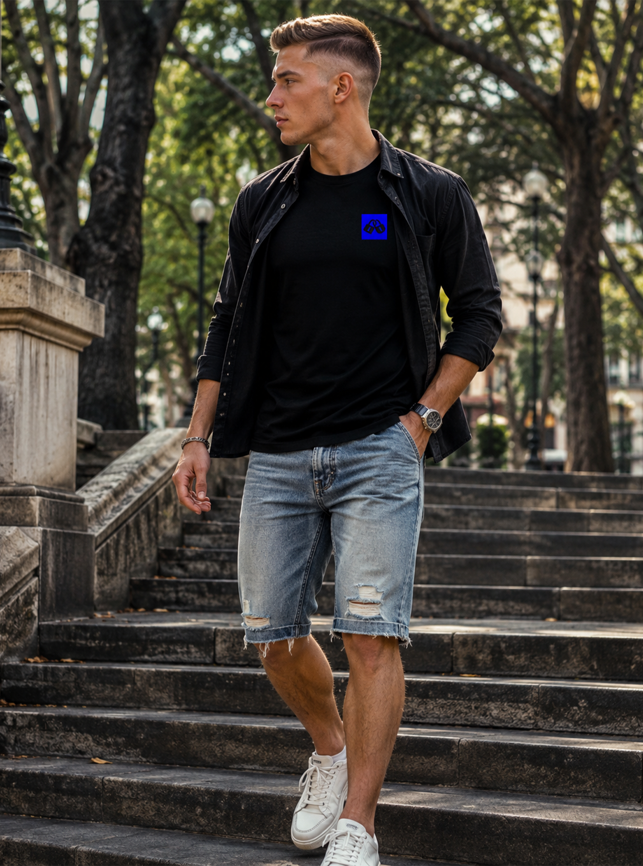 CAMISETA DE MANGA CORTA CLASSIC SURF H NEGRA DETALLE AZUL